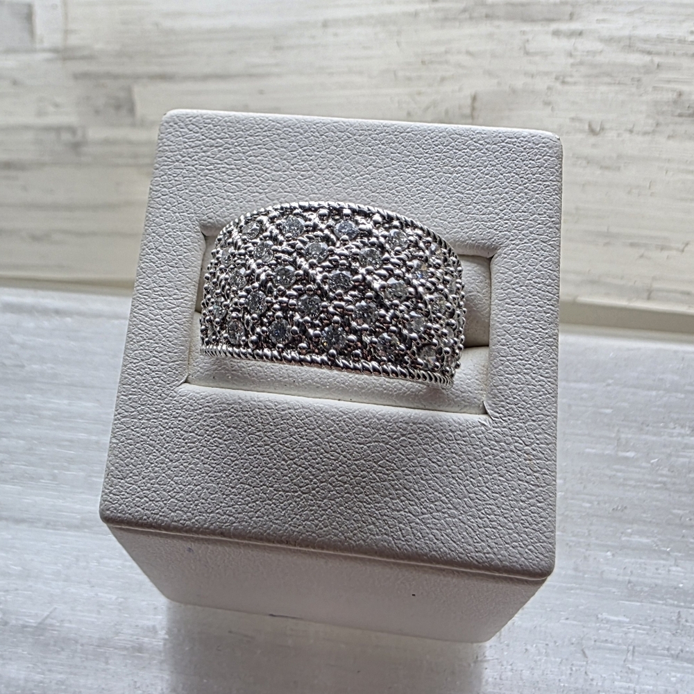 10K White Gold 1.06ct Diamond Cluster Ring – 37 Round Brilliant Diamonds | Certi